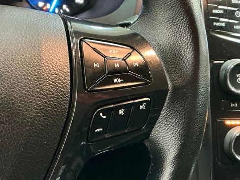 Used 2017 Ford Explorer XLT FWD image 25