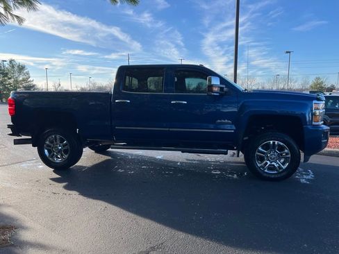 Used 2016 Chevrolet Silverado 2500 High Country w/ Duramax Plus Package image 5