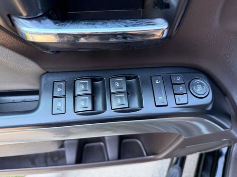 Used 2017 Chevrolet Silverado 1500 LTZ Z71 AWD/4WD image 18