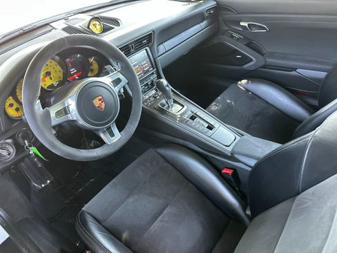 Used 2016 Porsche 911 Carrera GTS RWD image 4