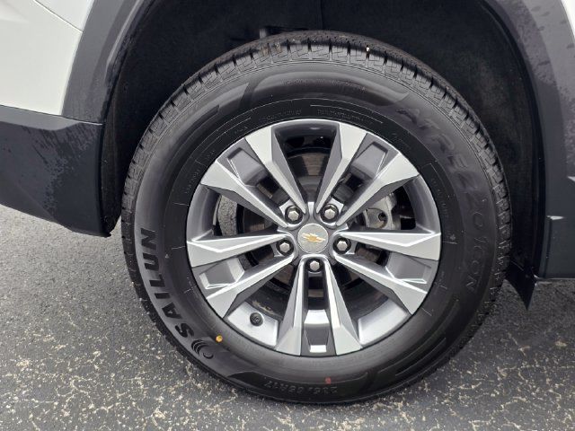Used 2026 Chevrolet Equinox LT FWD image 13