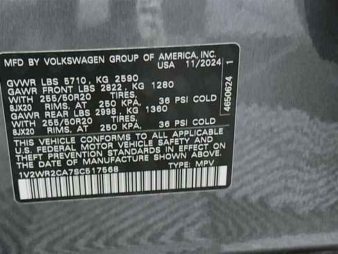 Used 2025 Volkswagen Atlas SE FWD image 12