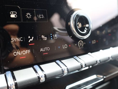 New 2026 GMC Acadia Denali Ultimate AWD/4WD image 17