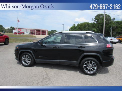 Used 2019 Jeep Cherokee Latitude Plus FWD image 8