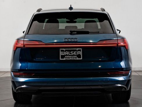 Used 2021 Audi e-tron Premium Plus w/ Premium Plus Package image 7