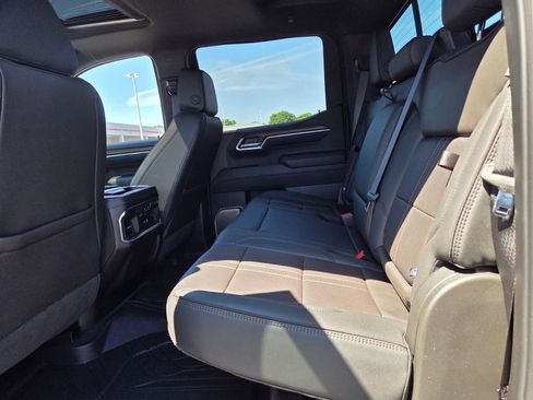 Used 2025 Chevrolet Silverado 1500 High Country AWD/4WD image 6