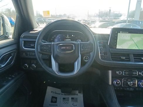 Used 2023 GMC Yukon SLT image 27