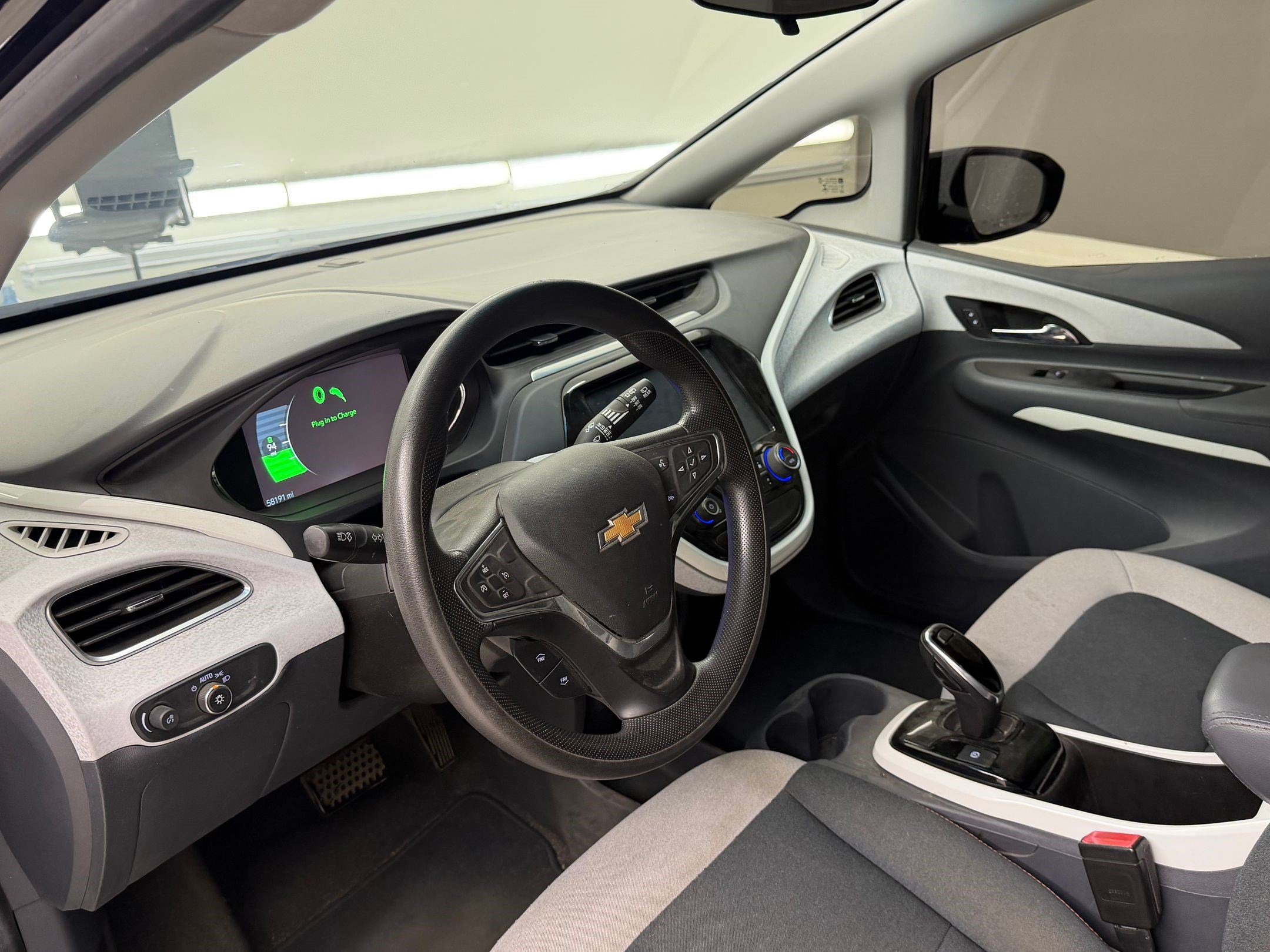 Used 2020 Chevrolet Bolt LT FWD image 4