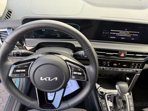 Used 2025 Kia Seltos S image 27