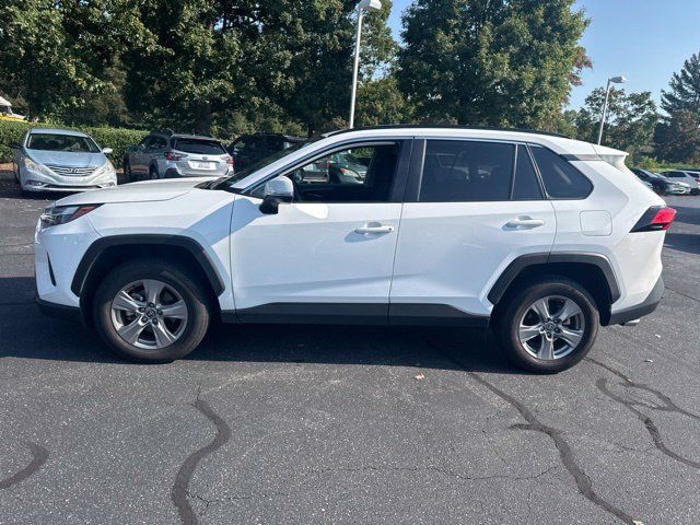 Used 2025 Toyota RAV4 XLE FWD image 8