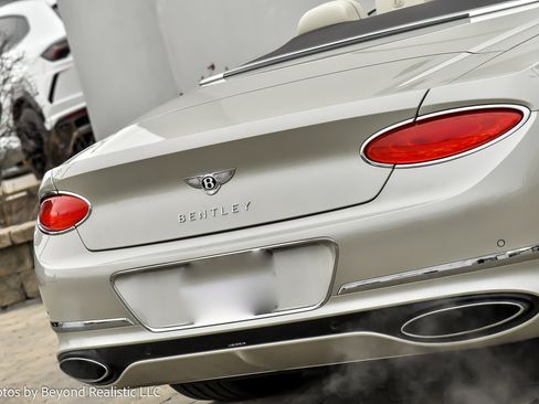 Used 2020 Bentley Continental GT image 15