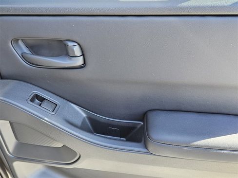 New 2026 Nissan Frontier SV w/ SV Convenience Package image 12