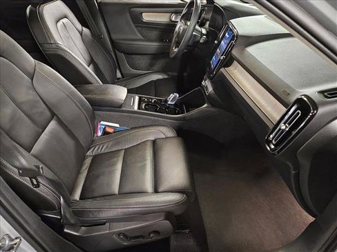 Used 2023 Volvo XC40 B5 Plus w/ Protection Package Premier image 22