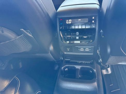 Used 2022 Jeep Grand Cherokee L Limited w/ Luxury Tech Group II AWD/4WD image 28