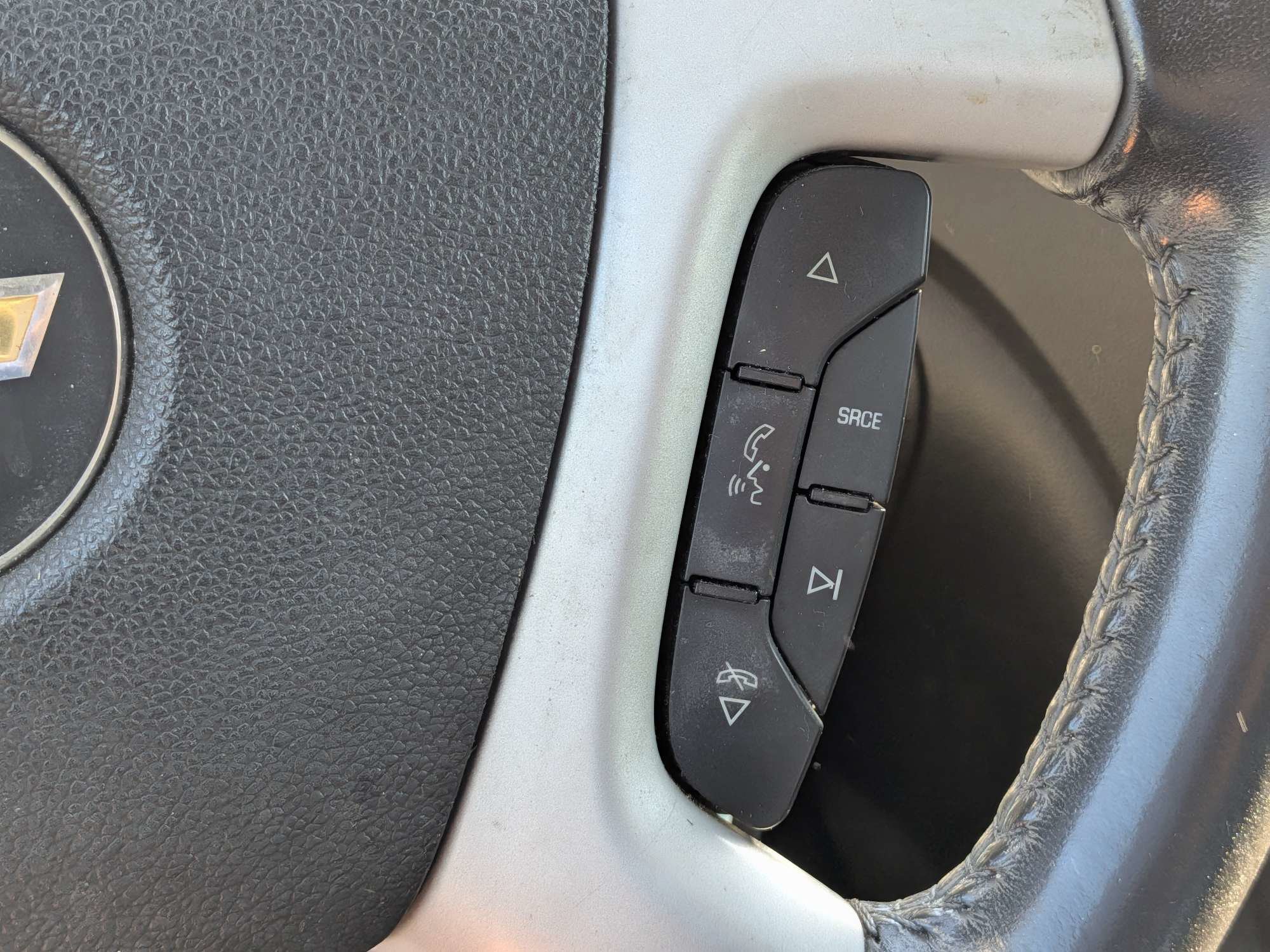 Used 2012 Chevrolet Traverse LT w/ LPO, 'HIT The Road' Package FWD image 26