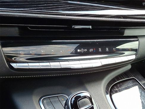 Used 2021 Cadillac Escalade ESV Sport w/ LPO, ONYX Package image 18