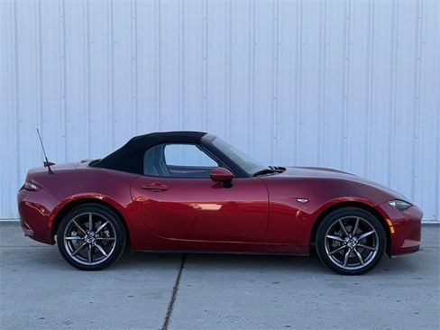 Used 2016 MAZDA MX-5 Miata Grand Touring image 4