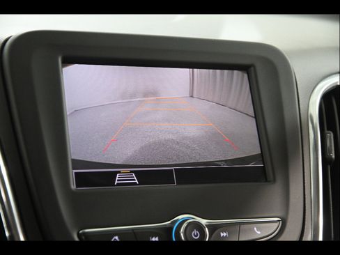 Used 2022 Chevrolet Equinox LS w/ LS Convenience Package AWD/4WD image 13