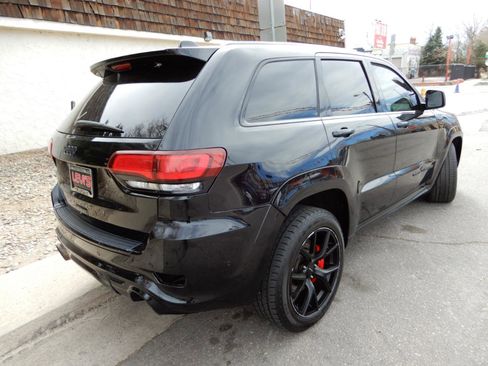 Used 2018 Jeep Grand Cherokee SRT image 5