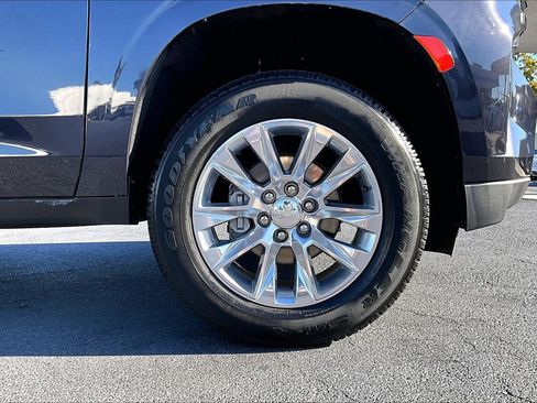 Used 2024 Chevrolet Tahoe Premier image 5