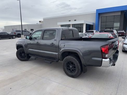Used 2021 Toyota Tacoma SR5 RWD image 2