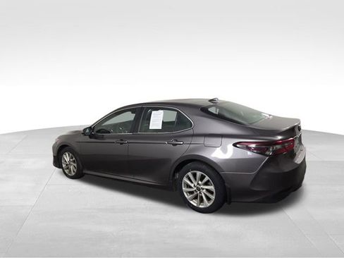 Used 2023 Toyota Camry LE image 10