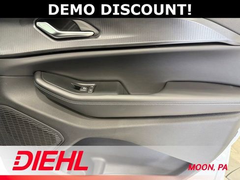 New 2025 Jeep Grand Cherokee Laredo X w/ Luxury Tech Group I image 15