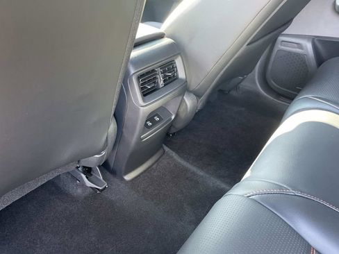 Used 2025 Honda CR-V Sport-L image 11