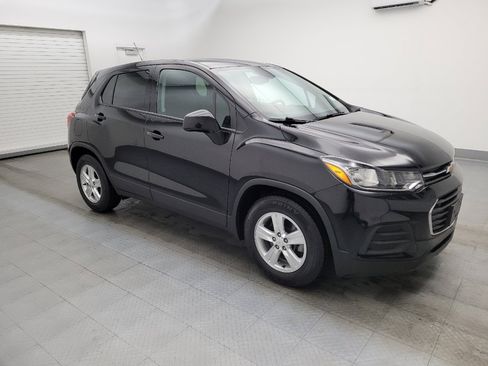 Used 2020 Chevrolet Trax LS w/ Tint and Cruise Package FWD image 11