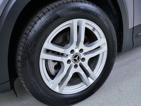 Used 2022 Mercedes-Benz GLB 250 4MATIC image 13