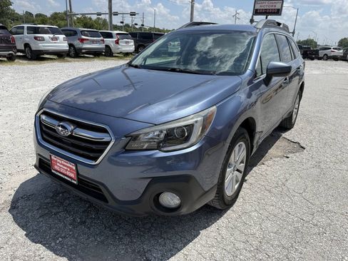 Used 2018 Subaru Outback 2.5i Premium w/ Popular Package #1 AWD/4WD image 7