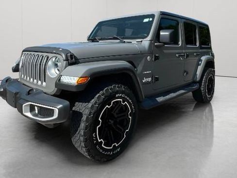 Used 2022 Jeep Wrangler Unlimited Sahara w/ LED Lighting Group AWD/4WD image 10