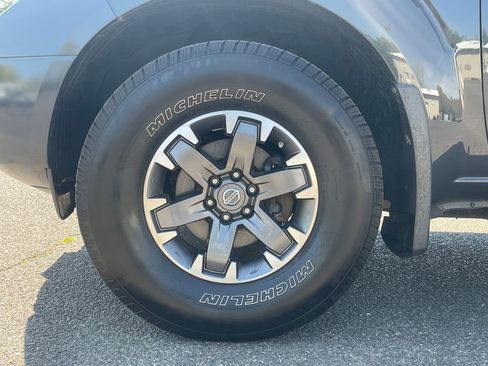 Used 2014 Nissan Frontier PRO-4X AWD/4WD image 11