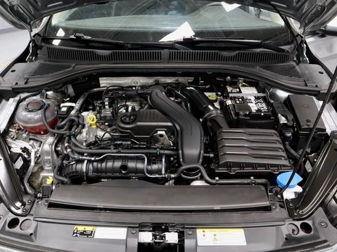 Used 2024 Volkswagen Jetta SE image 17
