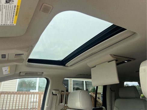 Used 2019 GMC Yukon XL Denali w/ Denali Ultimate Package AWD/4WD image 14