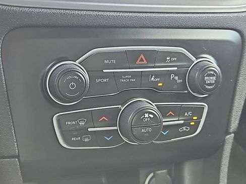 Used 2023 Dodge Charger R/T w/ Harman/Kardon Audio Group RWD image 17