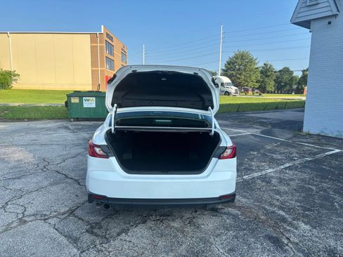 Used 2026 Toyota Camry SE FWD image 31