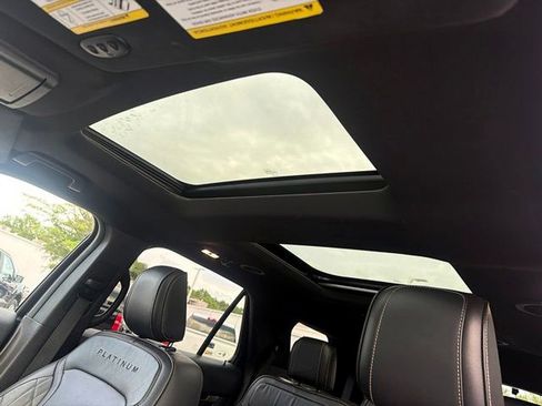 Used 2019 Ford Explorer Platinum AWD/4WD image 29