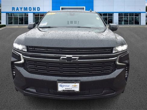 Used 2022 Chevrolet Suburban RST w/ Sport Performance Package image 8