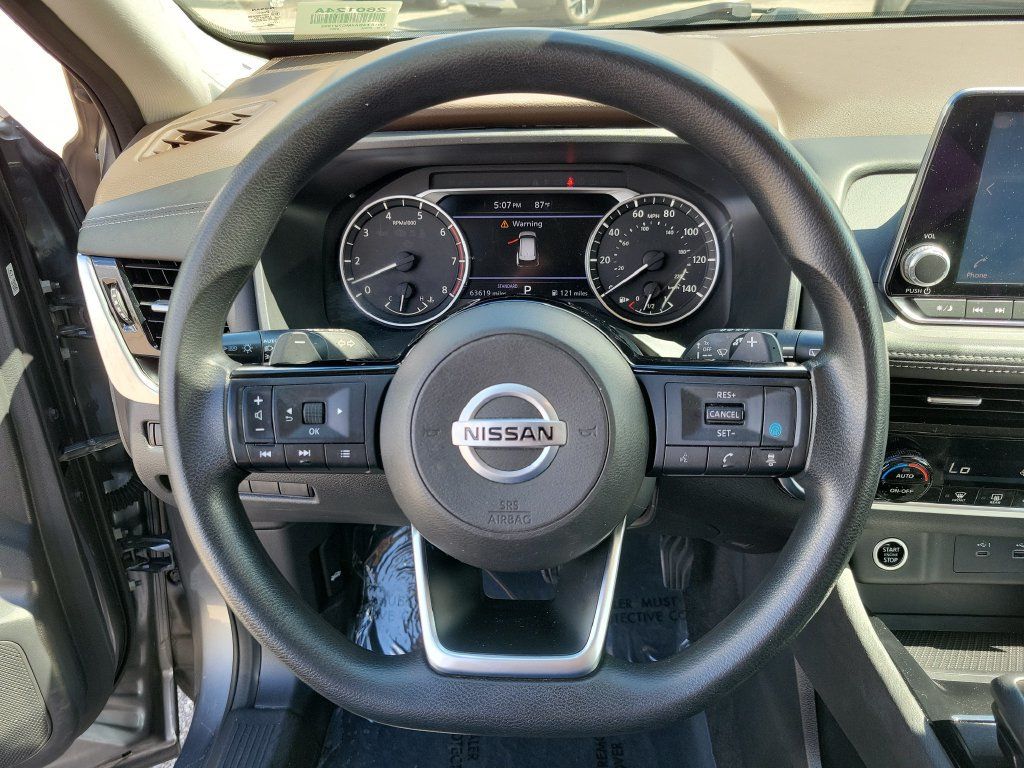 Certified 2021 Nissan Rogue SV FWD image 18