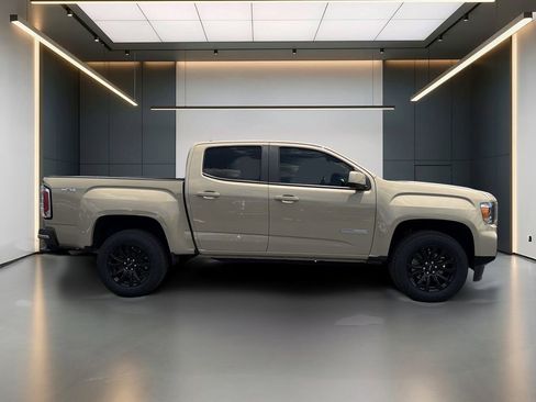 Used 2022 GMC Canyon Elevation w/ Elevation Premium Package AWD/4WD image 7