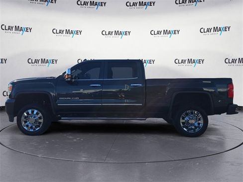 Used 2019 GMC Sierra 2500 Denali w/ Duramax Plus Package image 2