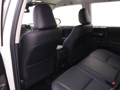 Certified 2022 Toyota 4Runner TRD Off-Road Premium image 10