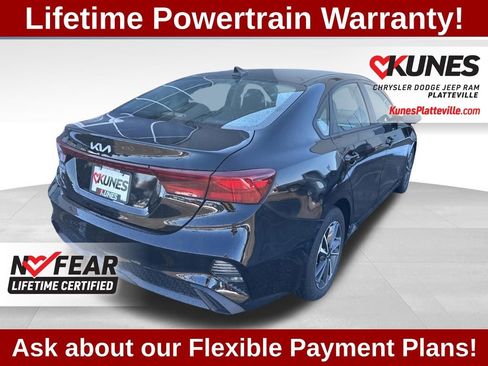 Used 2023 Kia Forte LXS w/ LXS Technology Package image 4