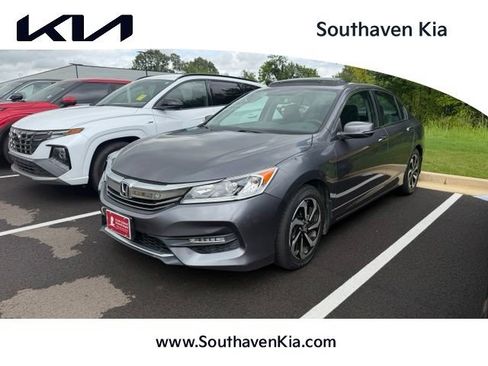 Used 2016 Honda Accord EX image 1