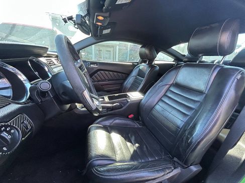 Used 2013 Ford Mustang Premium image 11