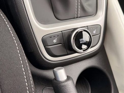 New 2026 Hyundai Venue SEL FWD image 28