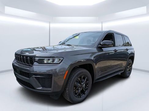 New 2026 Jeep Grand Cherokee Altitude AWD/4WD image 7