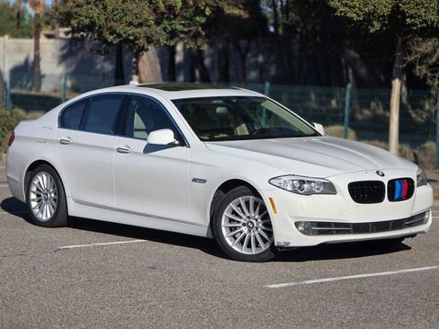 Used 2011 BMW 535i Sedan image 3