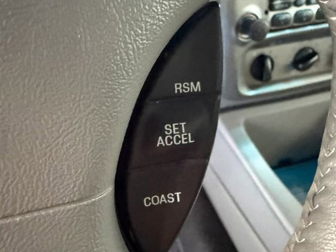 Used 2003 Ford Explorer Sport Trac XLT image 47